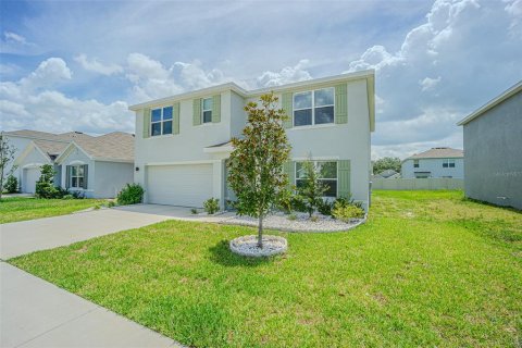 House in Temple Terrace, Florida 5 bedrooms, 248.42 sq.m. № 2157390 - photo 2