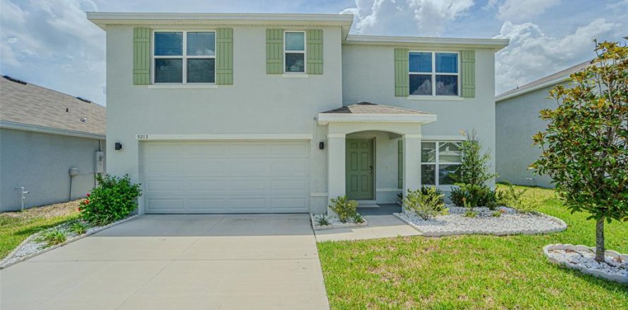 House in Temple Terrace, Florida 5 bedrooms, 248.42 sq.m. № 2157390