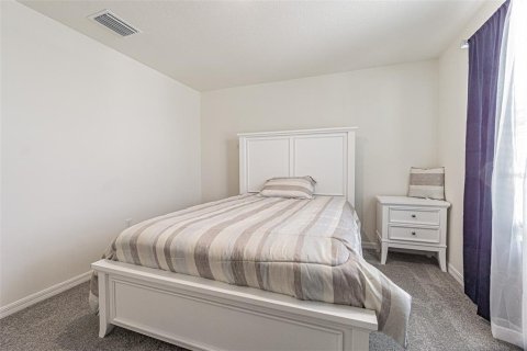 House in Temple Terrace, Florida 5 bedrooms, 248.42 sq.m. № 2157390 - photo 28