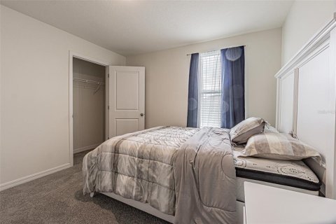 House in Temple Terrace, Florida 5 bedrooms, 248.42 sq.m. № 2157390 - photo 24