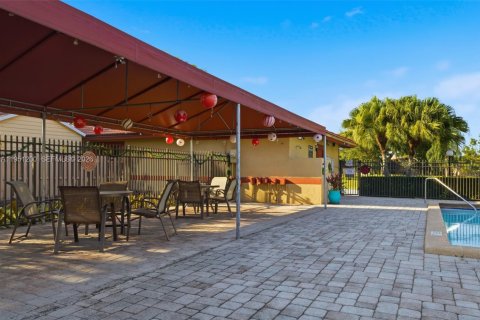 Купить таунхаус в Бока-Ратон, Флорида 2 спальни, 120.96м2, № 2006409 - фото 21