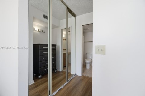 Купить таунхаус в Бока-Ратон, Флорида 2 спальни, 120.96м2, № 2006409 - фото 8