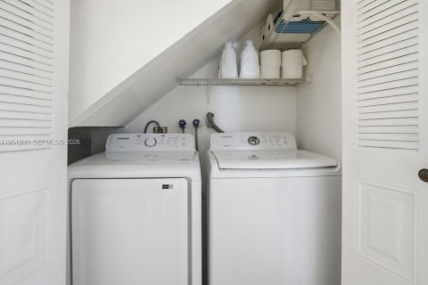 Купить таунхаус в Бока-Ратон, Флорида 2 спальни, 120.96м2, № 2006409 - фото 15