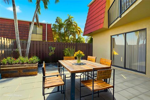 Купить таунхаус в Бока-Ратон, Флорида 2 спальни, 120.96м2, № 2006409 - фото 18