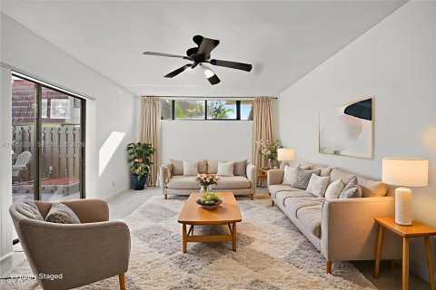 Купить таунхаус в Бока-Ратон, Флорида 2 спальни, 120.96м2, № 2006409 - фото 2