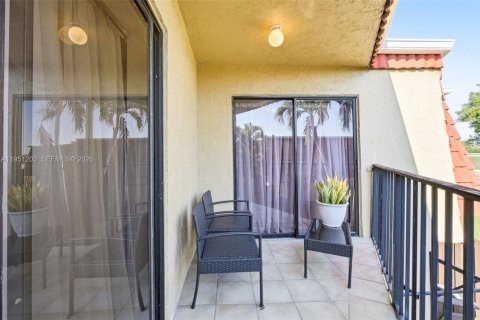 Купить таунхаус в Бока-Ратон, Флорида 2 спальни, 120.96м2, № 2006409 - фото 17