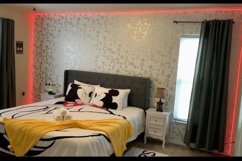 Снять в аренду виллу или дом в Дэвенпорт, Флорида 3 спальни, 176.98м2, № 1816676 - фото 3