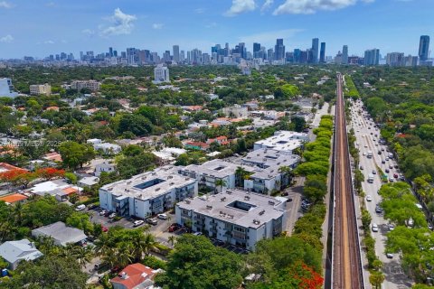 Condo in Miami, Florida, 2 bedrooms  № 1768782 - photo 21