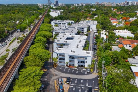 Condo in Miami, Florida, 2 bedrooms  № 1768782 - photo 20