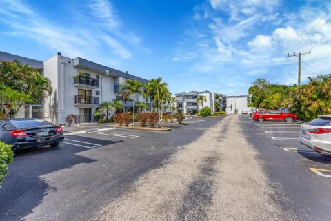 Condo in Miami, Florida, 2 bedrooms  № 1768782 - photo 27