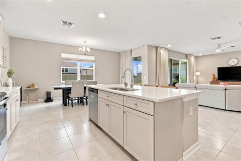 Villa ou maison à vendre à Wesley Chapel, Floride: 4 chambres, 241.64 m2 № 2333862 - photo 17