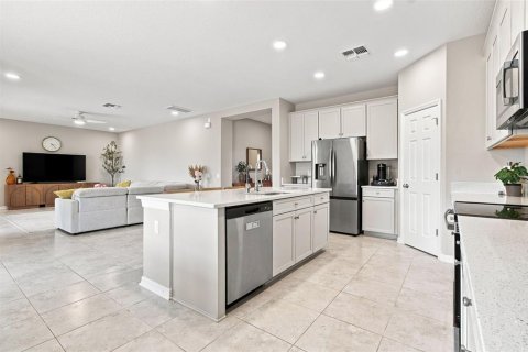 Villa ou maison à vendre à Wesley Chapel, Floride: 4 chambres, 241.64 m2 № 2333862 - photo 16