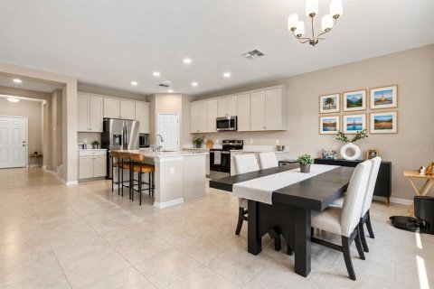 Villa ou maison à vendre à Wesley Chapel, Floride: 4 chambres, 241.64 m2 № 2333862 - photo 14