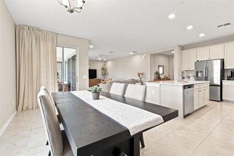 Villa ou maison à vendre à Wesley Chapel, Floride: 4 chambres, 241.64 m2 № 2333862 - photo 13