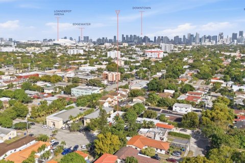 Commercial property in Miami, Florida 246.93 sq.m. № 1976825 - photo 19