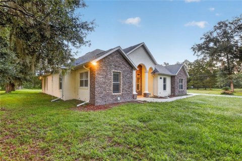 Villa ou maison à Lecanto, Floride 3 chambres, 303.23 m2 № 2330405
