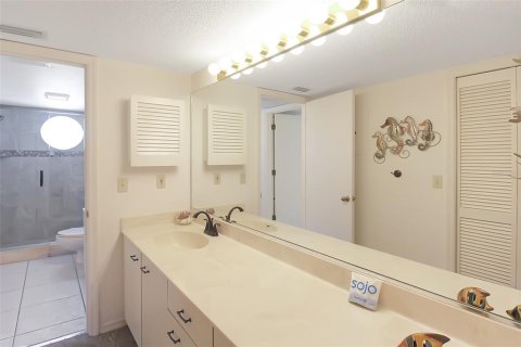 Condo in Sarasota, Florida, 3 bedrooms  № 1138090 - photo 27