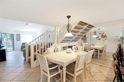Condo in Sarasota, Florida, 3 bedrooms  № 1138090 - photo 13