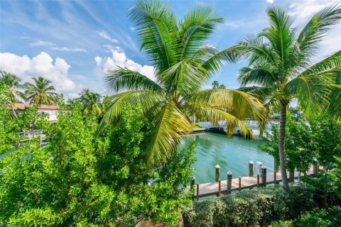Copropriété à vendre à Miami Beach, Floride: 2 chambres, 133.78 m2 № 1946169 - photo 8