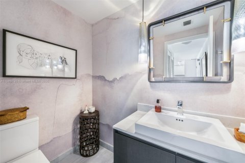 Copropriété à vendre à Miami Beach, Floride: 2 chambres, 133.78 m2 № 1946169 - photo 28