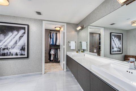Copropriété à vendre à Miami Beach, Floride: 2 chambres, 133.78 m2 № 1946169 - photo 17