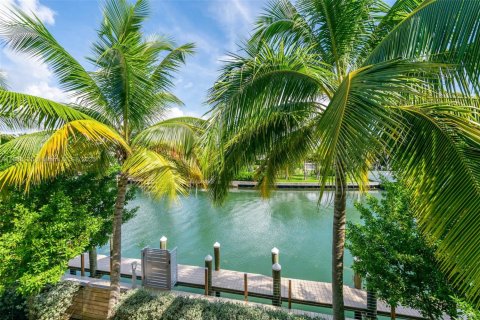 Copropriété à vendre à Miami Beach, Floride: 2 chambres, 133.78 m2 № 1946169 - photo 23