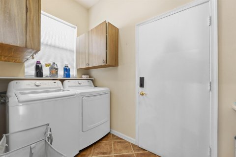 Casa en venta en Port St. Lucie, Florida, 2 dormitorios, 187.11 m2 № 2270458 - foto 23