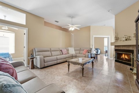 Casa en venta en Port St. Lucie, Florida, 2 dormitorios, 187.11 m2 № 2270458 - foto 6