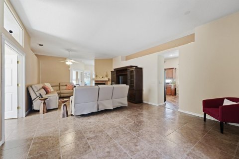Casa en venta en Port St. Lucie, Florida, 2 dormitorios, 187.11 m2 № 2270458 - foto 5