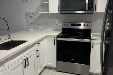 Copropriété à vendre à Miami, Floride: 2 chambres, 84.17 m2 № 1954712 - photo 3