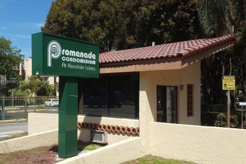 Copropriété à vendre à Miami, Floride: 2 chambres, 84.17 m2 № 1954712 - photo 1