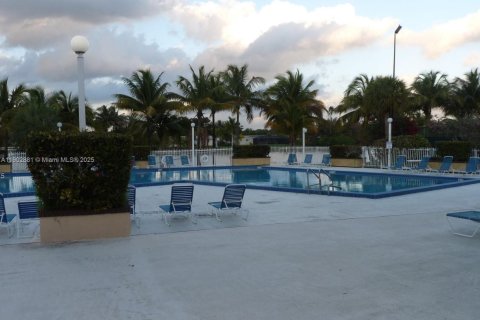 Copropriété à vendre à Miami, Floride: 2 chambres, 84.17 m2 № 1954712 - photo 19