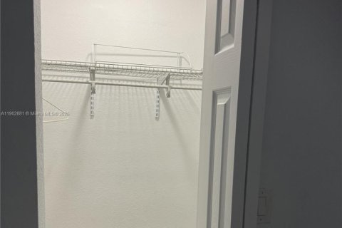 Copropriété à vendre à Miami, Floride: 2 chambres, 84.17 m2 № 1954712 - photo 12