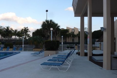 Copropriété à vendre à Miami, Floride: 2 chambres, 84.17 m2 № 1954712 - photo 18