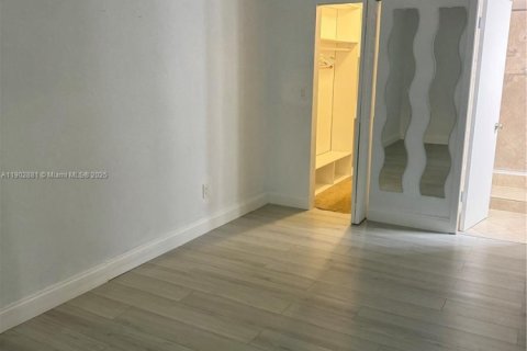 Copropriété à vendre à Miami, Floride: 2 chambres, 84.17 m2 № 1954712 - photo 6