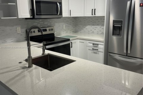 Copropriété à vendre à Miami, Floride: 2 chambres, 84.17 m2 № 1954712 - photo 4