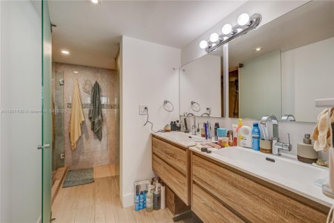 Купить кондоминиум в Майами, Флорида 2 спальни, 136.29м2, № 2054554 - фото 20
