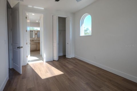 House in Oviedo, Florida 4 bedrooms, 227.61 sq.m. № 2418600 - photo 26