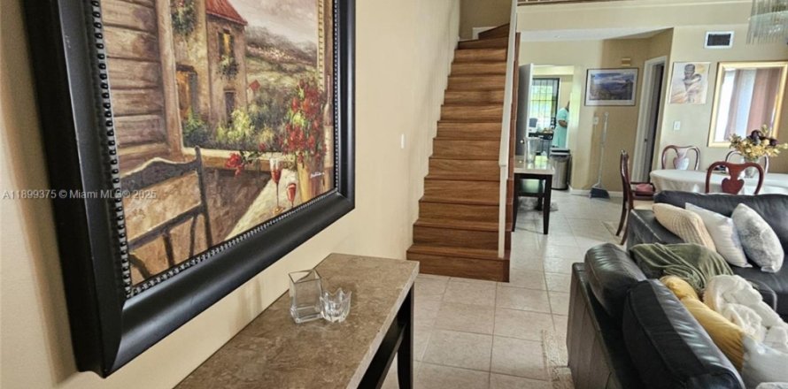 Таунхаус в Санрайз, Флорида 3 спальни, 123.56м2 № 1951332