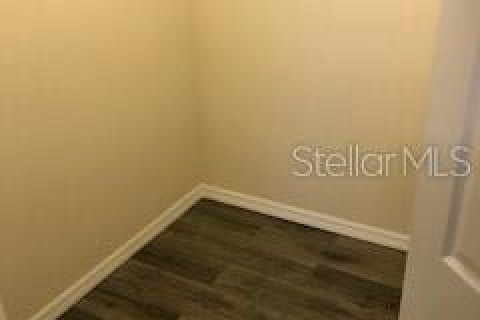 Condo in Winter Garden, Florida, 2 bedrooms  № 2277358 - photo 11
