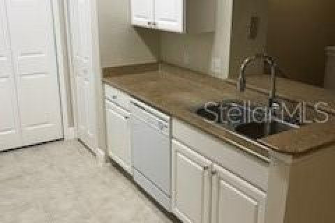 Condo in Winter Garden, Florida, 2 bedrooms  № 2277358 - photo 5