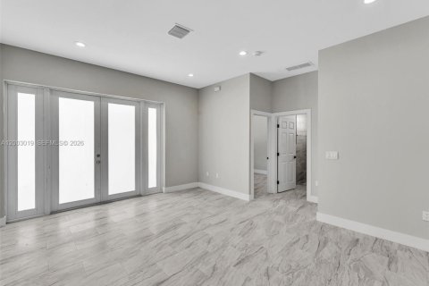 Commercial property in St. Lucie, Florida 313.82 sq.m. № 2066674 - photo 27