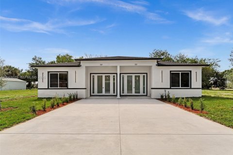 Commercial property in St. Lucie, Florida 313.82 sq.m. № 2066674 - photo 9