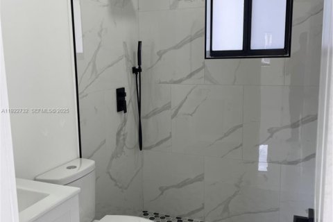 House in Miami Gardens, Florida 3 bedrooms, 91.42 sq.m. № 1976701 - photo 20