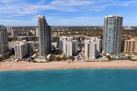 Copropriété à vendre à Hollywood, Floride: 1 chambre, 82.03 m2 № 1861422 - photo 1