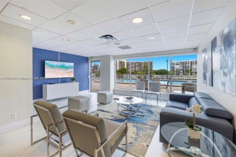 Copropriété à vendre à Hollywood, Floride: 1 chambre, 82.03 m2 № 1861422 - photo 13