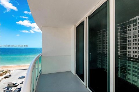 Copropriété à vendre à Hollywood, Floride: 1 chambre, 82.03 m2 № 1861422 - photo 2
