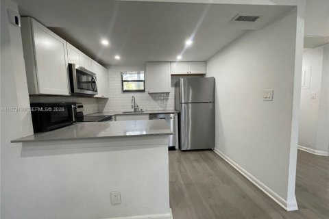 Снять в аренду квартиру в Дорал, Флорида 2 спальни, 96.25м2, № 2033225 - фото 4