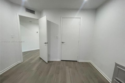 Снять в аренду квартиру в Дорал, Флорида 2 спальни, 96.25м2, № 2033225 - фото 8