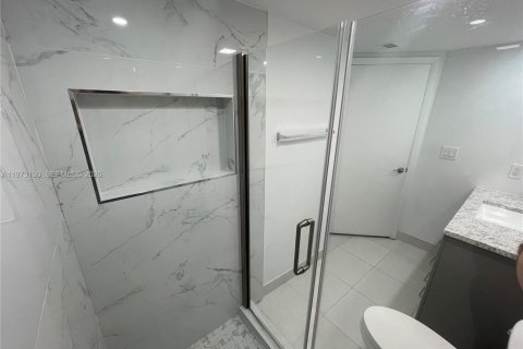 Снять в аренду квартиру в Дорал, Флорида 2 спальни, 96.25м2, № 2033225 - фото 11